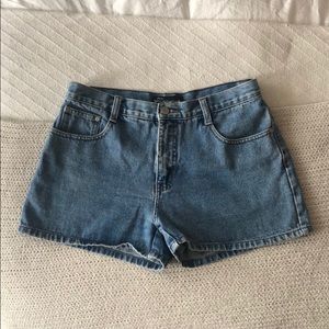 NO BOUNDARIES denim shorts